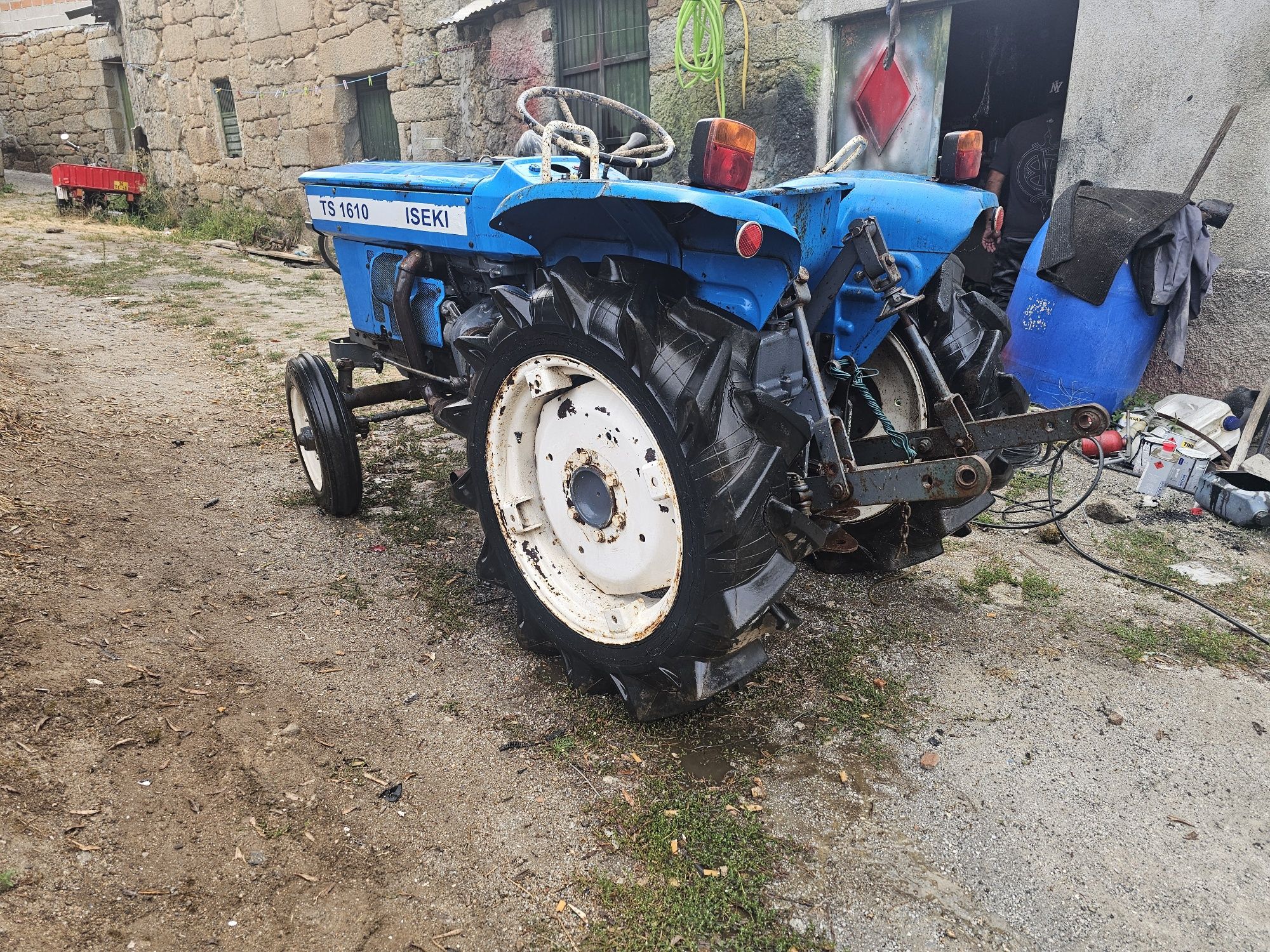 Iseki 1610  trator e freze