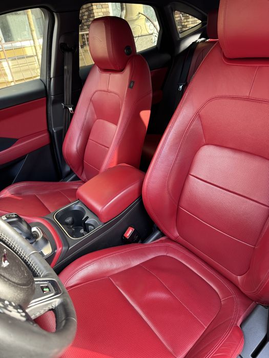 Jaguar E-Pace 2018 P300 R-Dynamic HSE