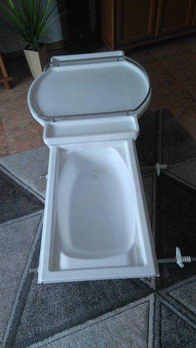 WANIENKA , przewijak Geuther aqualino na wannę