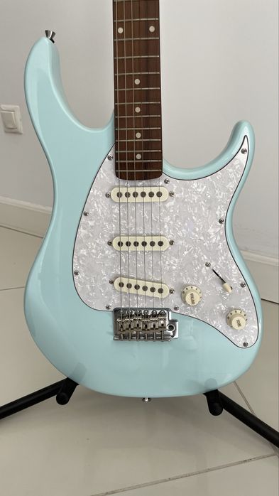 Guitarra elétrica Peavey Raptor Custom