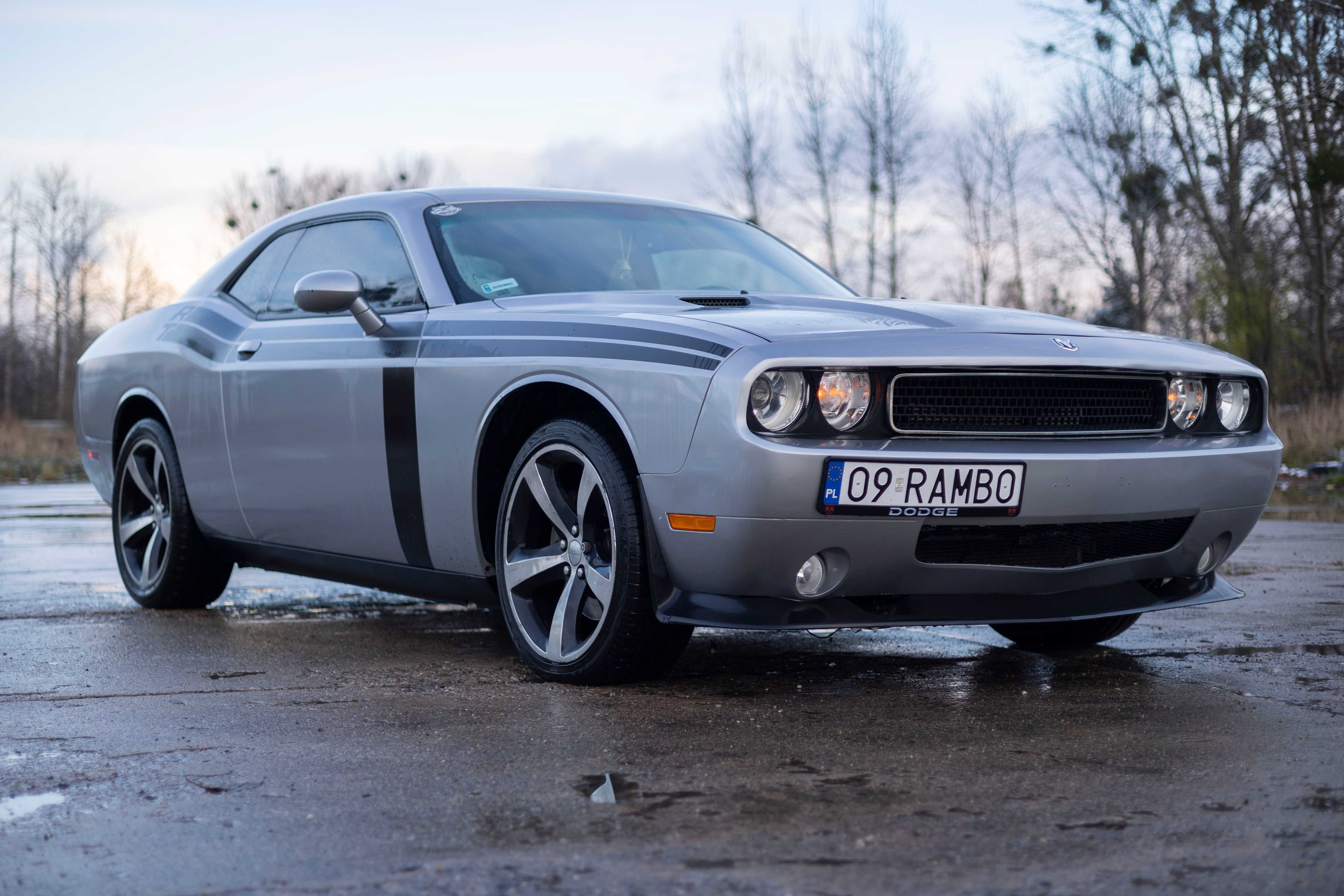 Dodge Challenger 5.7 V8 Hemi 2014r.