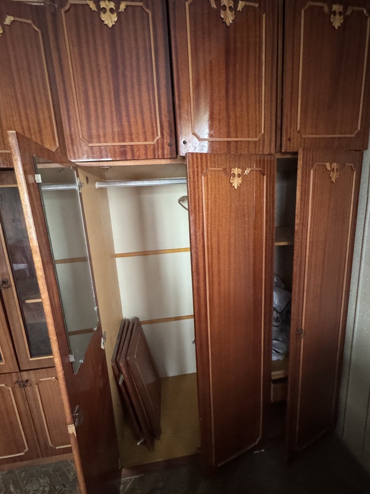 Меблевий гарнітур, стінка, шафа меблі