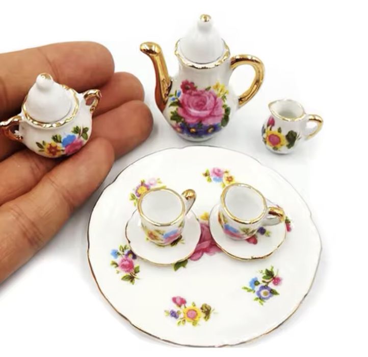 Миниатюрный набор посуды для кукол
