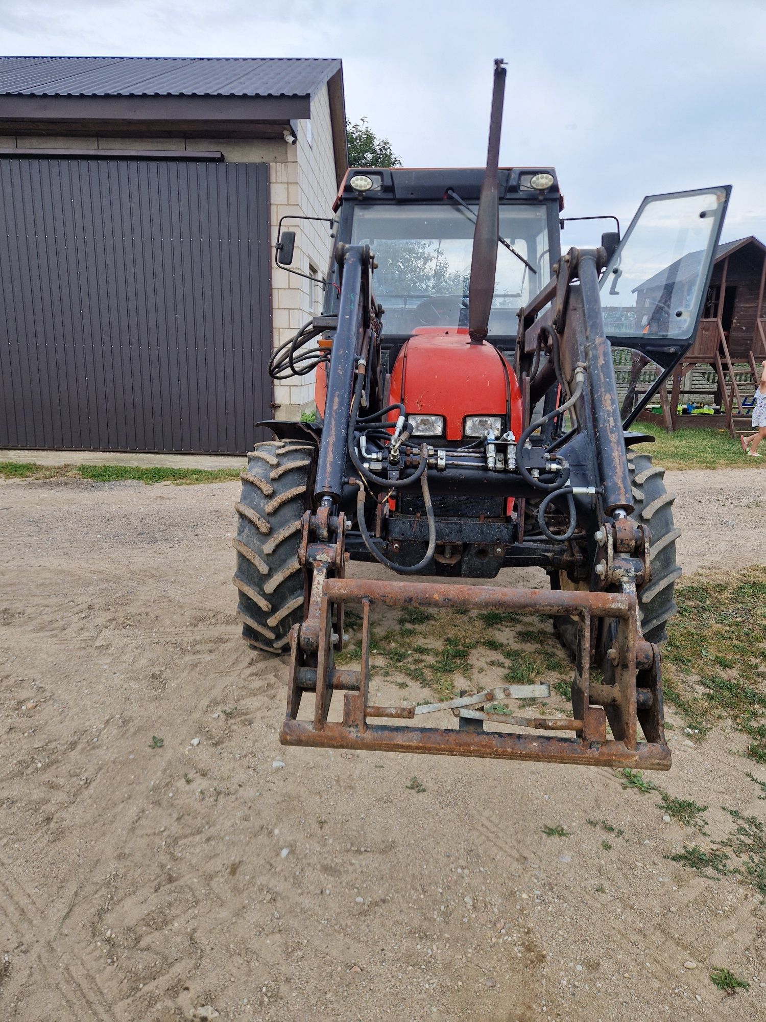 Zetor 5340 z ładowaczem