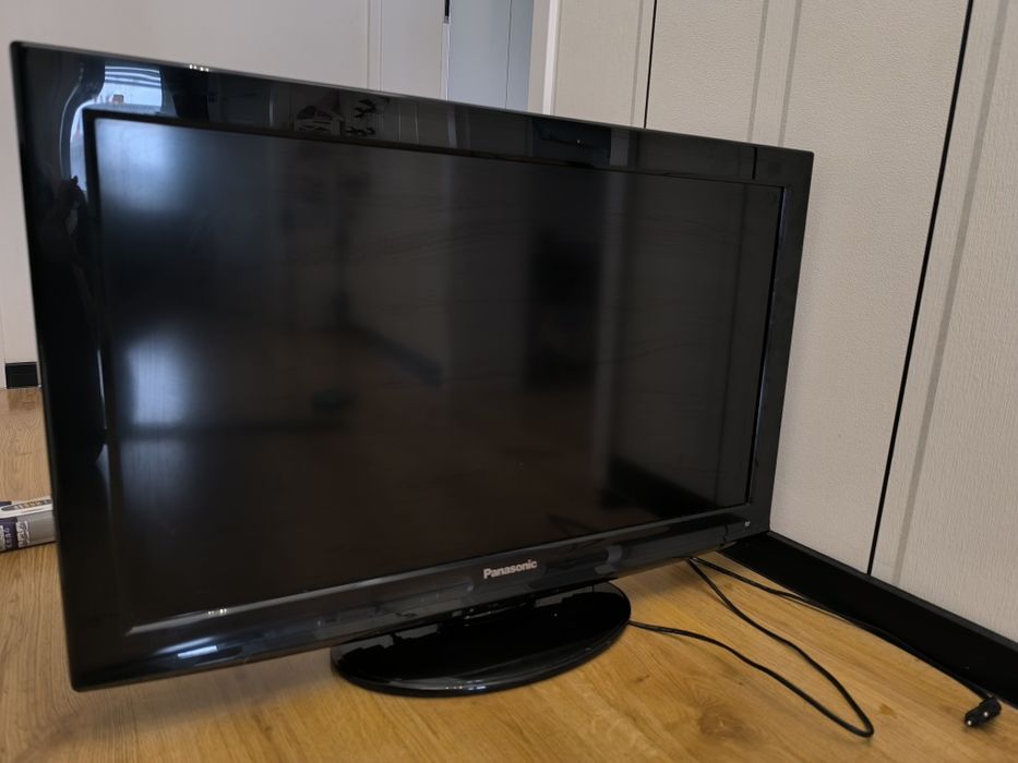 Telewizor Panasonic Viera 32 całe full HD