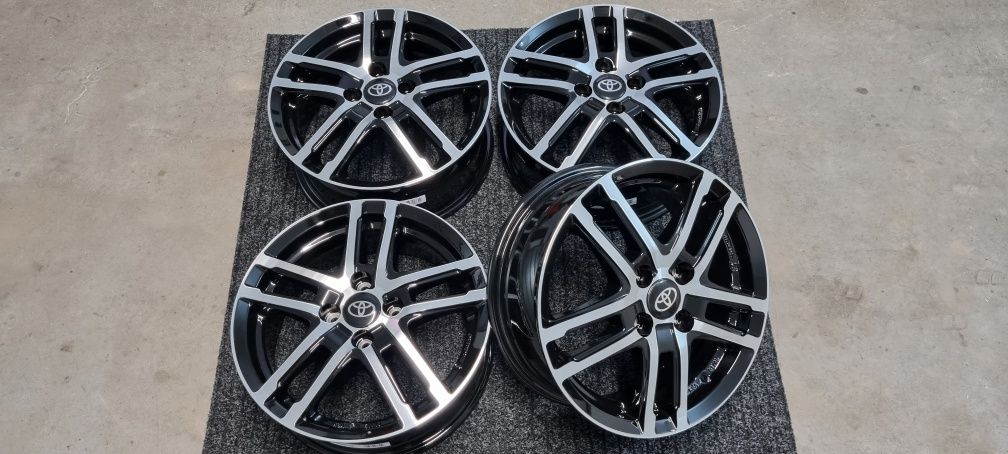 Yaris 15" Alufelgi nowe  4x100 Toyota Yaris Felgi Czarny Poler
