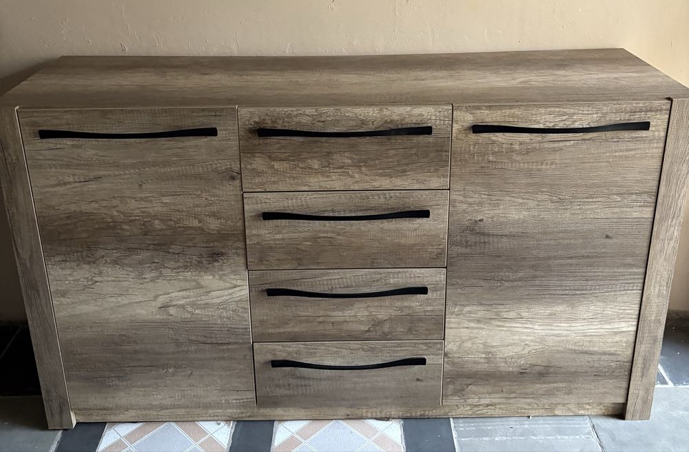 Piękna komoda na sprzedaż