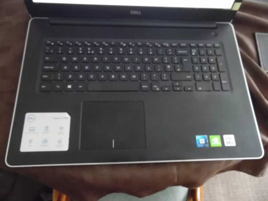 Dell Octacore 17.3" i7/8GB/1TB_Nvme gama Profissional