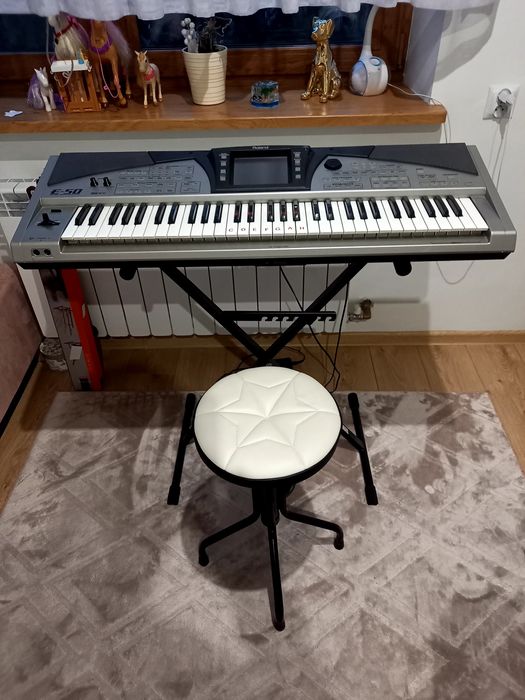 Keyboard firmy ,, Roland"