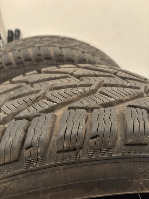 Opony zimowe 205/45 R17 2024 Kormoran Snow