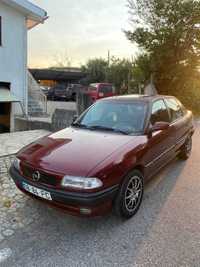 Opel Astra 1.4 gasolina (carro conservado]