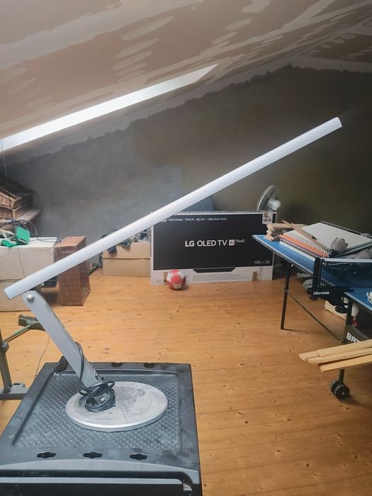 Lampa do salonu kosmetycznego