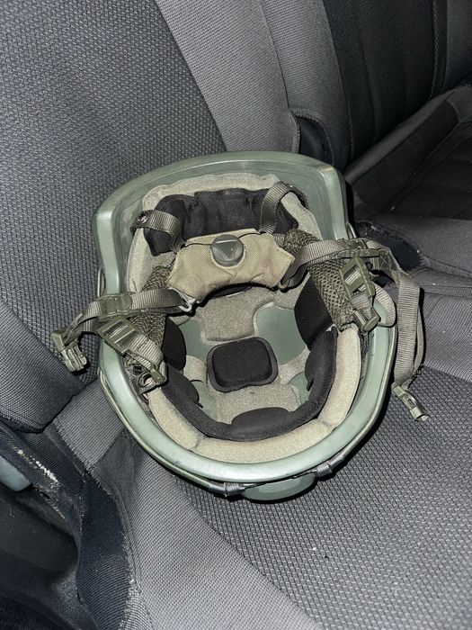 Продам вживаний тактичний шолом