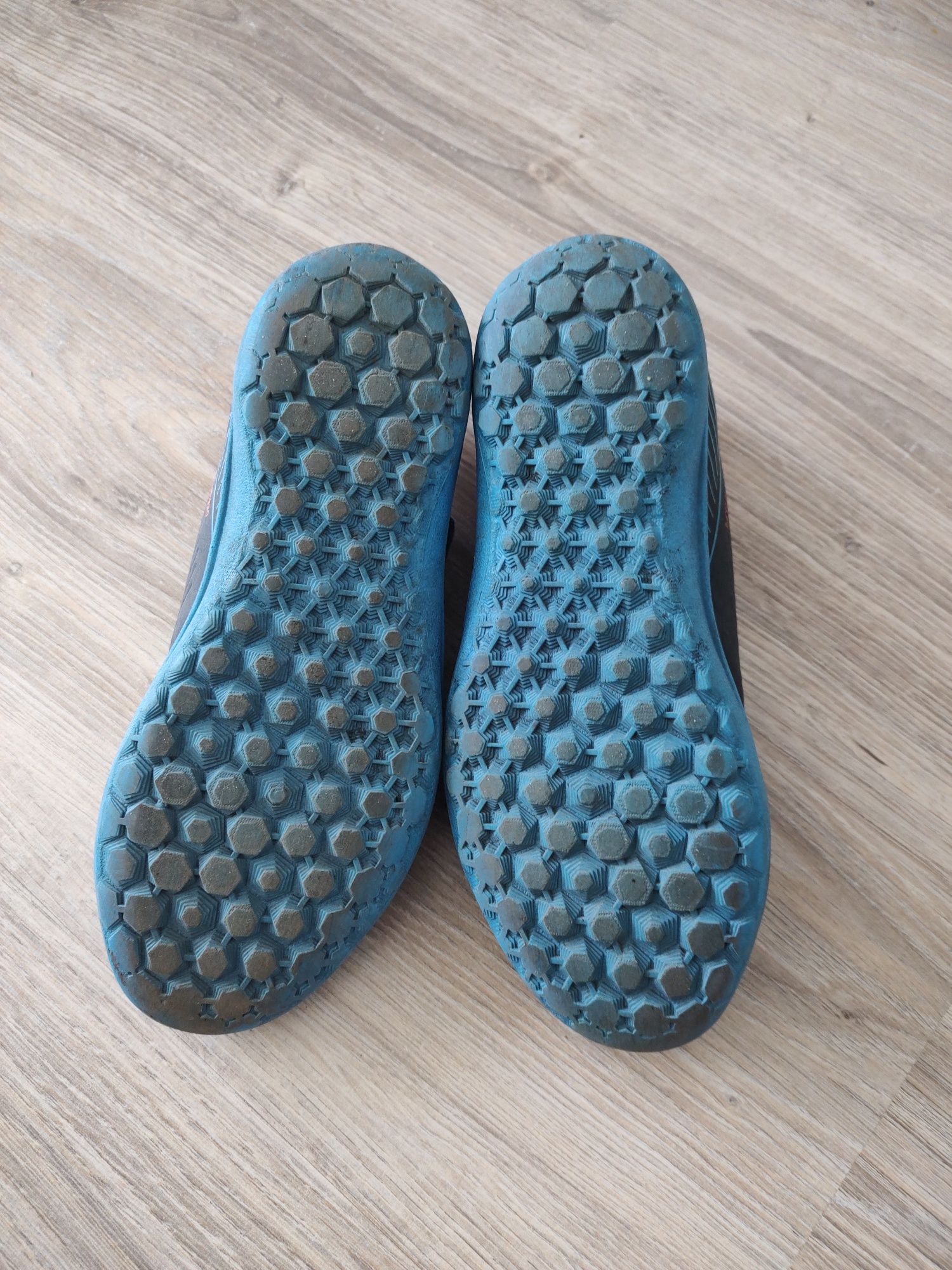 Kipsta buty piłkarskie turfy roz 33 wkładka 20 cm