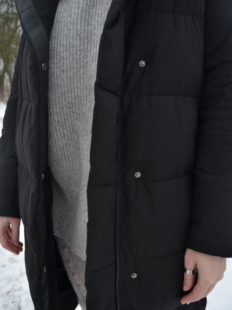 Пуховик куртка пальто зима капюшон чорна розмір S