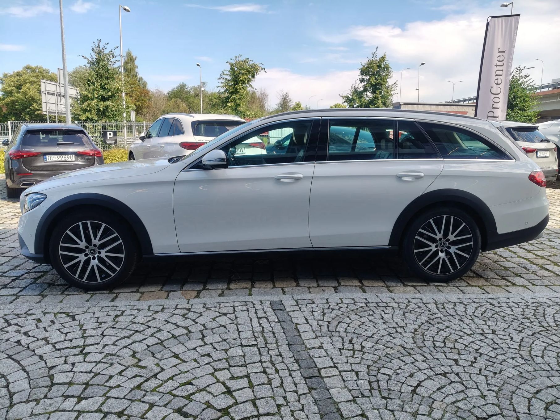 Mercedes-Benz Klasa E Burmester, Distronic, Szyberdach, Kamera 360, Airmatic