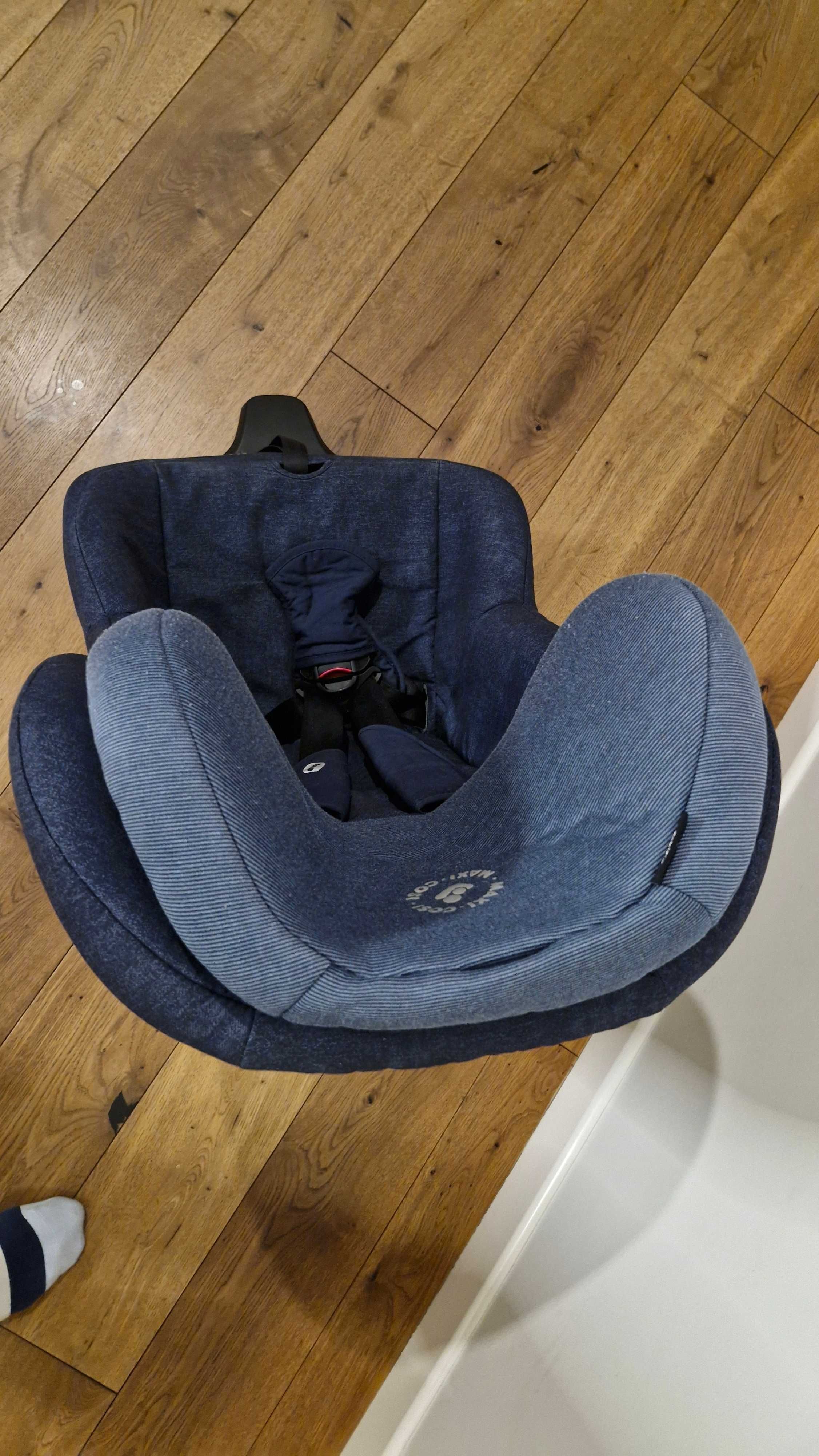 Fotelik Maxi Cosi Tobifix - kolor Nomad Blue