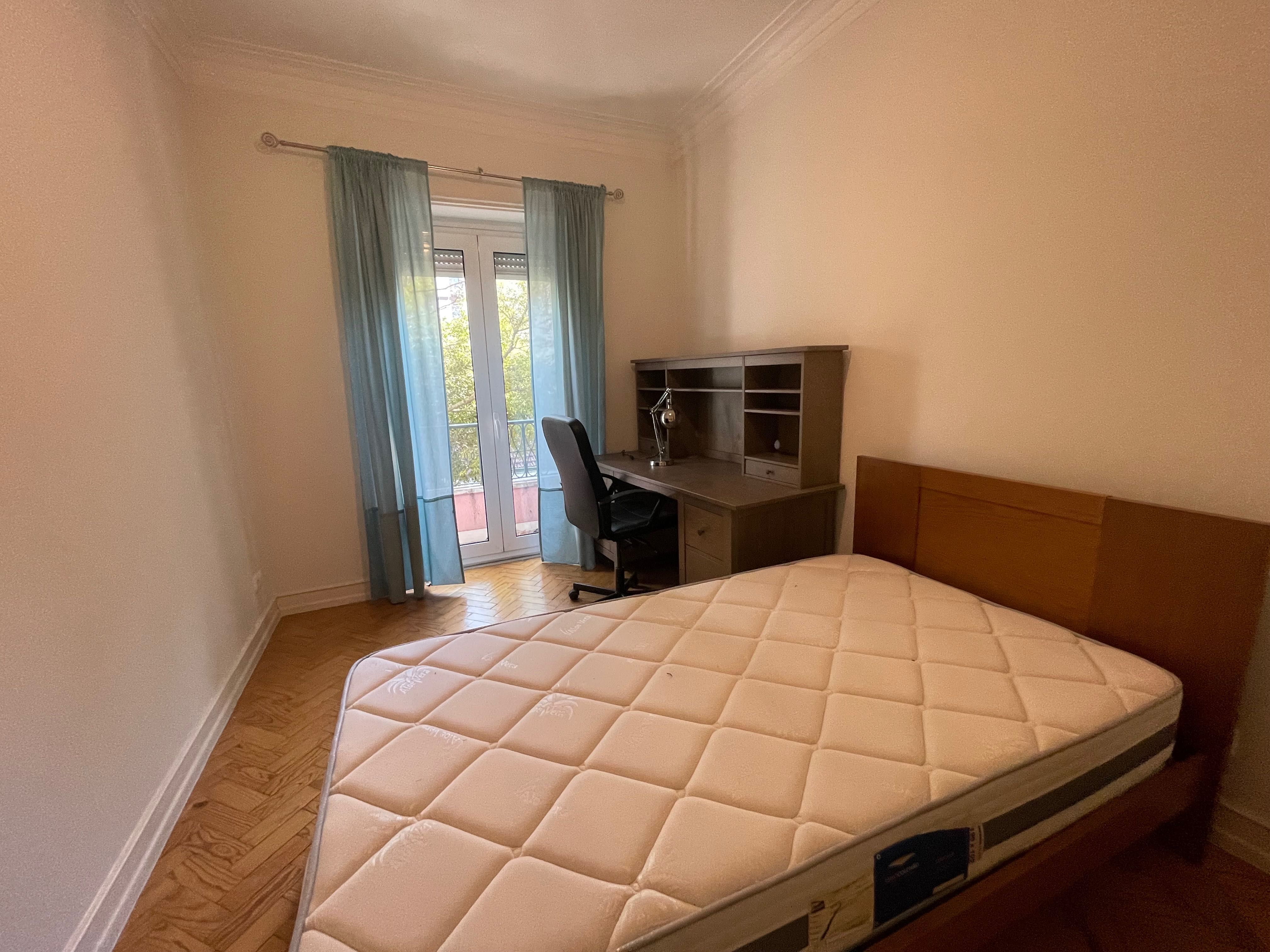 Apartamento T3 em Benfica