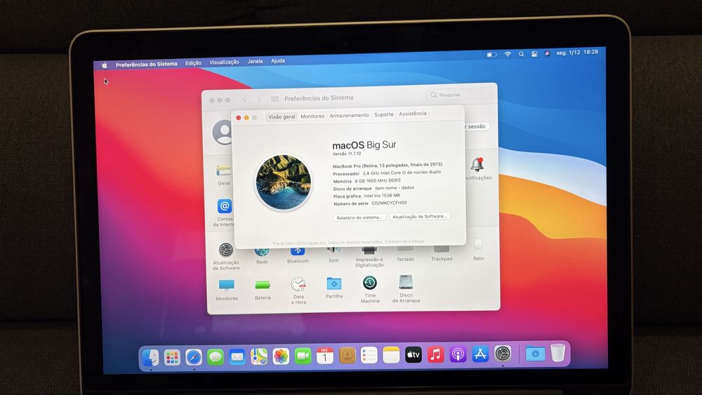 Vendo Macbook pro retina 2013 i5 256 GB e 8 de  Ram