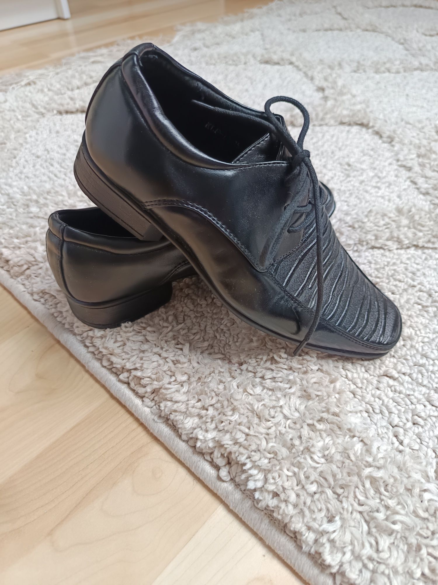 Buty komunijne dla chłopca 34