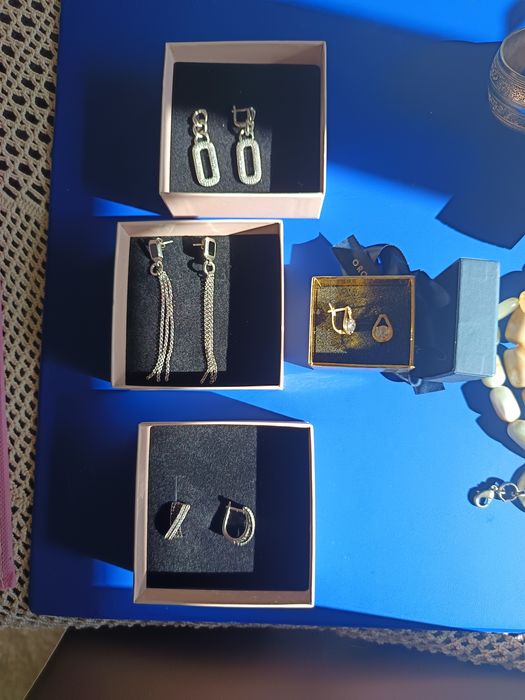 Brincos pendentes compridos ouro 9 k e prata de lei 925 novos com zirc