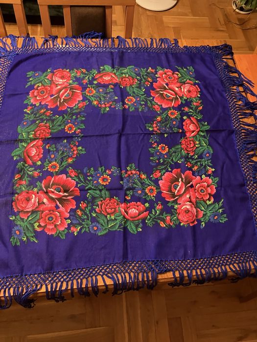 Chusta ludowa - kwiatowy wzór