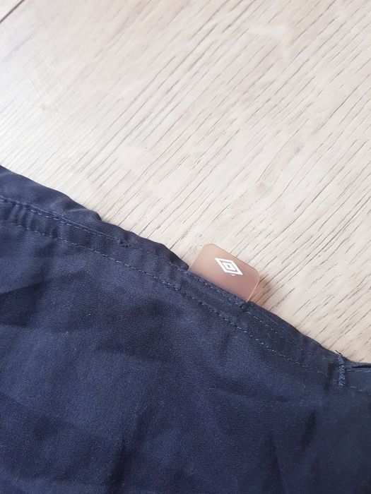 Sportowe spodenki szorty meskie marki Umbro rozmiar 2XL.