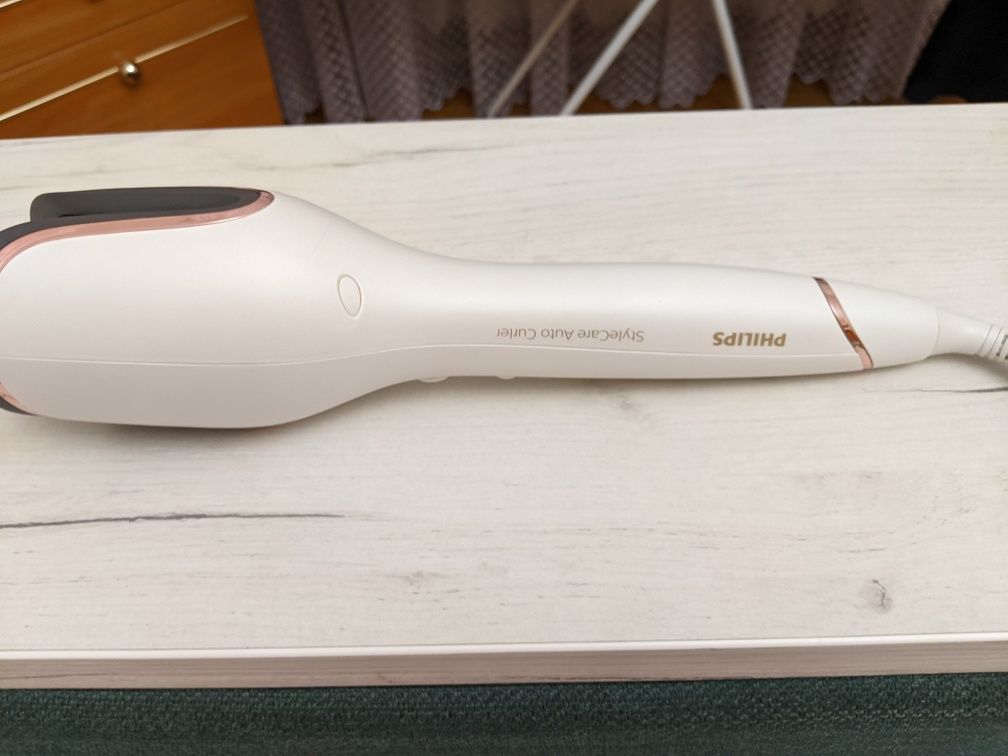 Стайлер Philips StyleCare Prestige MoistureProtect BHB878/00
Стайлер P