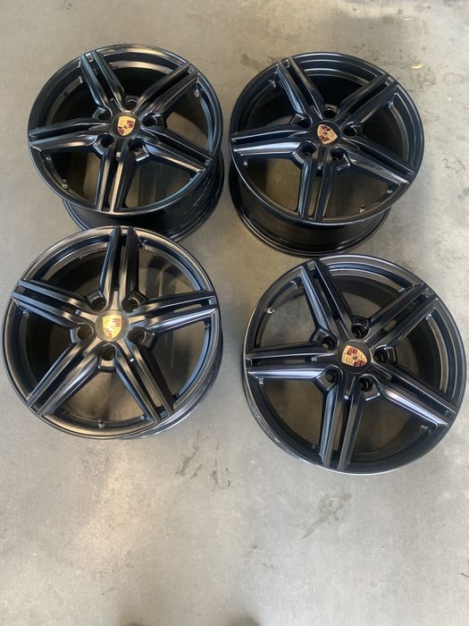 Диски на PORSHE R19 оригинал