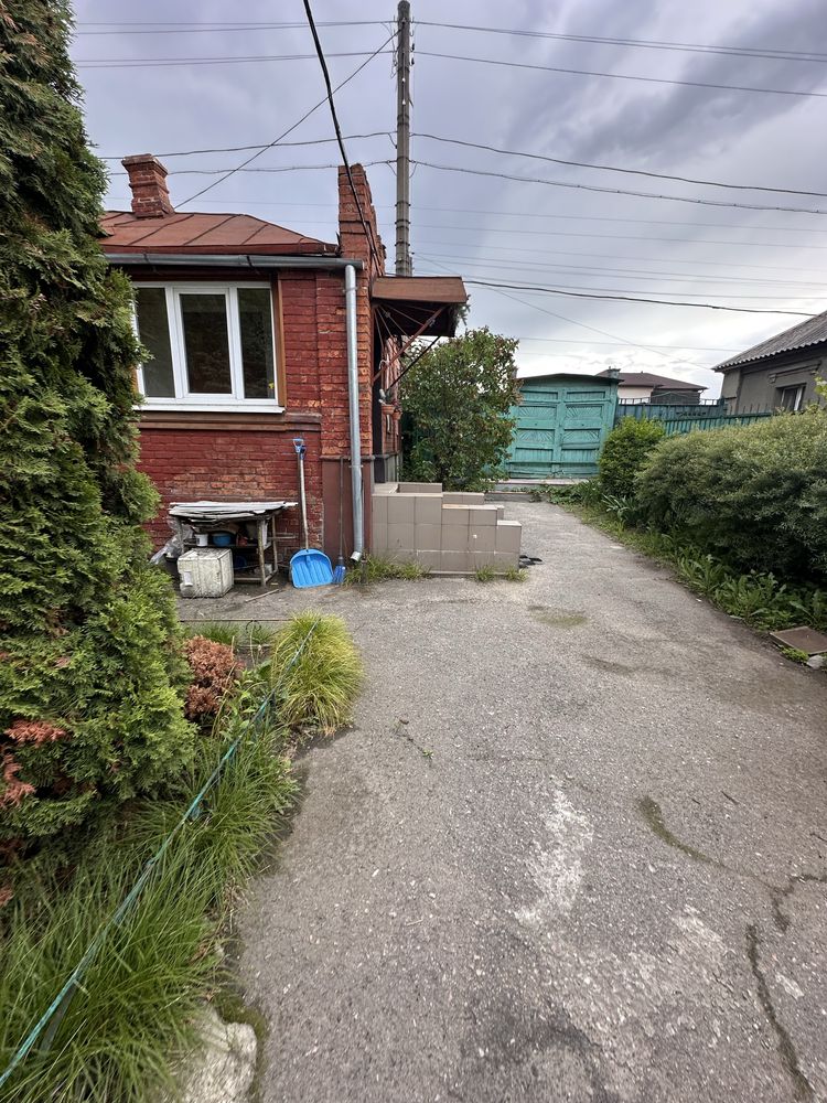 Продам дом 5 мин метро киевская , рост . 70 м2 . сертификат
