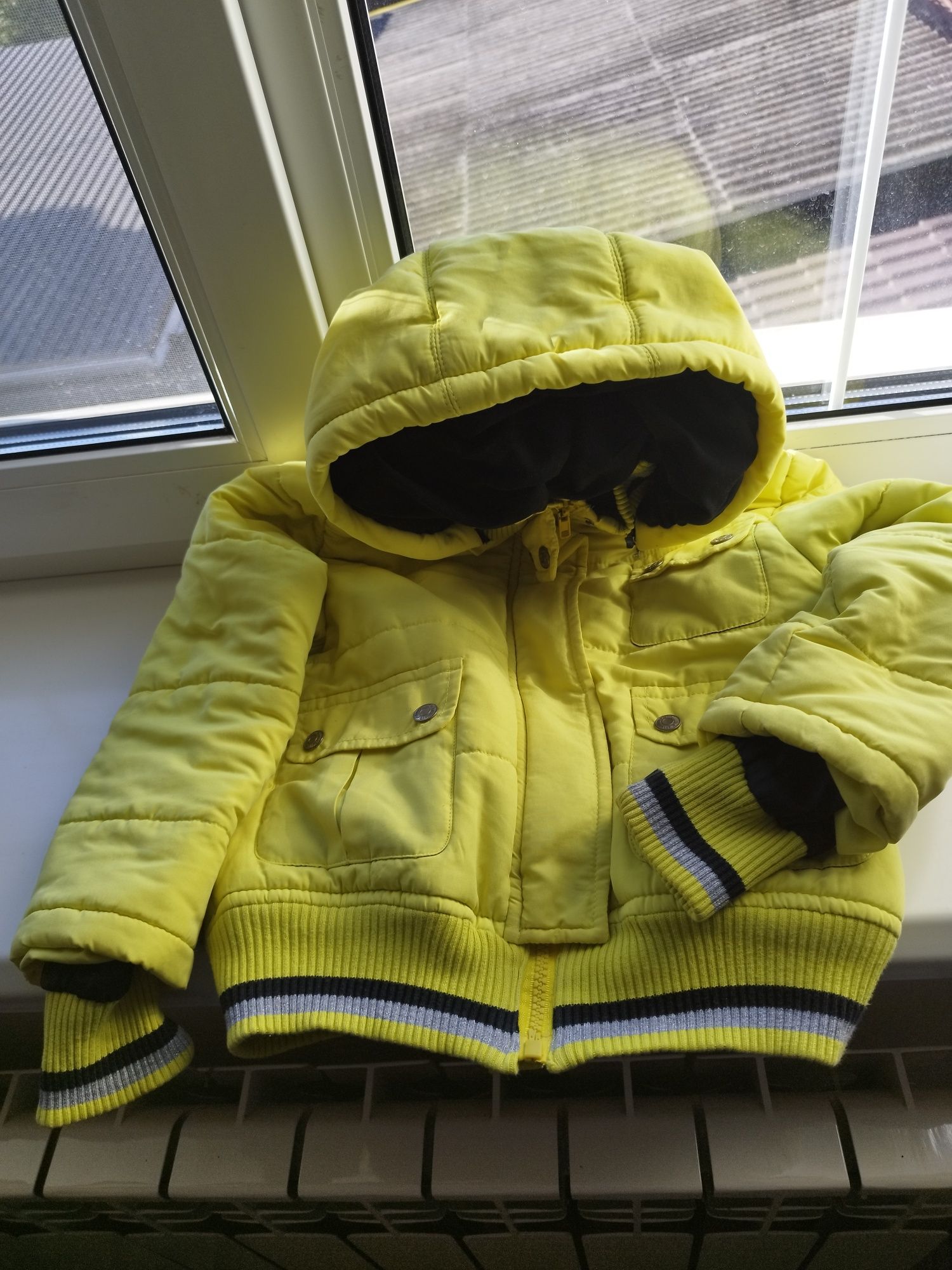 Куртка детская жёлтого цвета