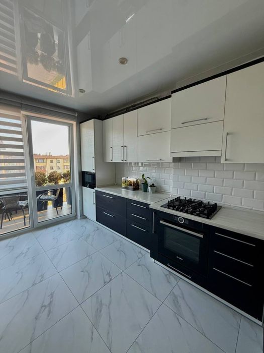 Продаж 2-х кімнатної  квартири в «Luxury Square»
