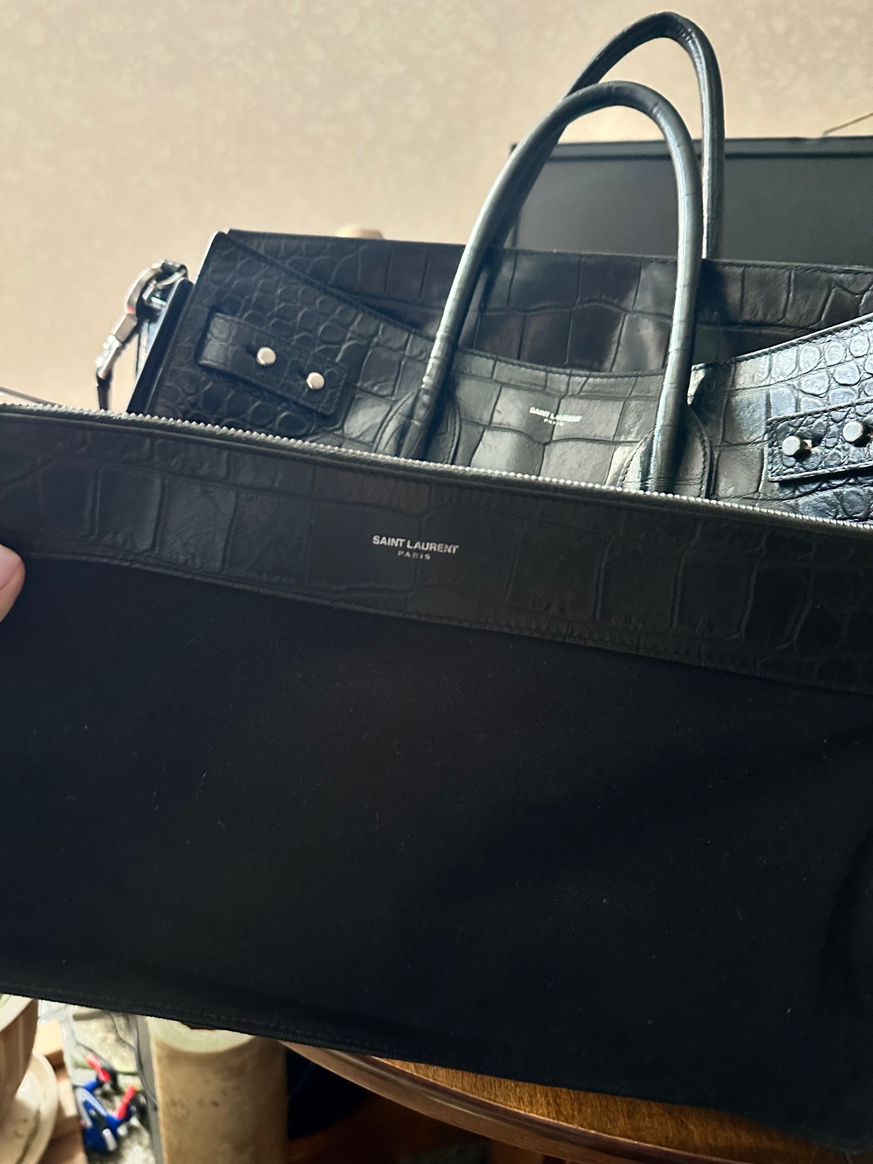 Продається оригінальна сумочка Yves Saint Laurent
YSL в гарному стані