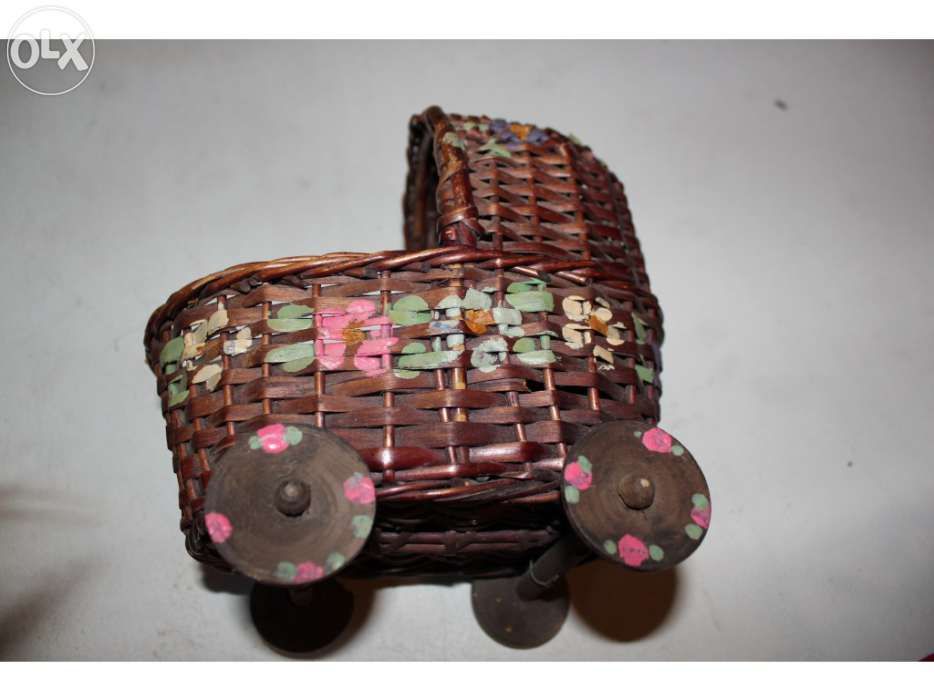 Brinquedos antigos - Carrinho de bébé + bonecas