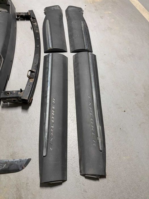 FORD EXPLORER XLT 20R zderzak przód tył, grill, listwy boczne  KRAKÓW