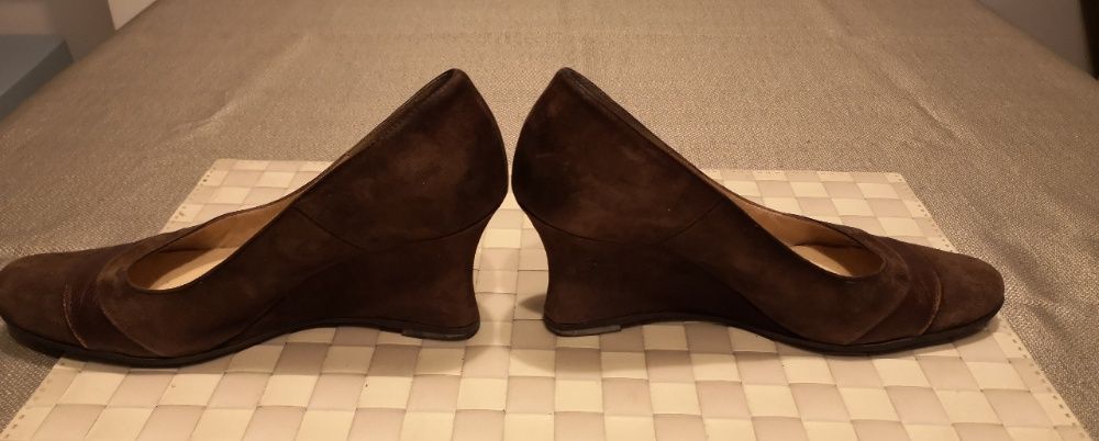 Buty eleganckie na koturnie czółenka brązowe 38 skóra