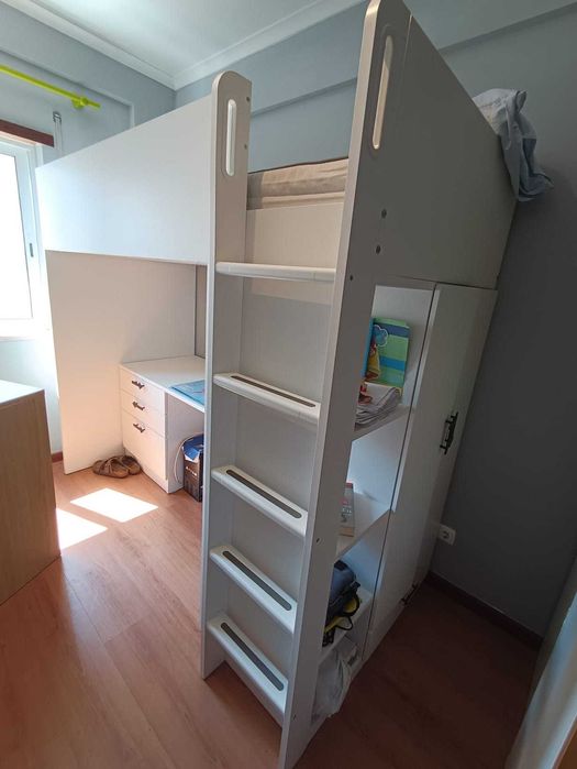 Beliche n.º 2 comprado em 2021 com colchão. Bom estado!