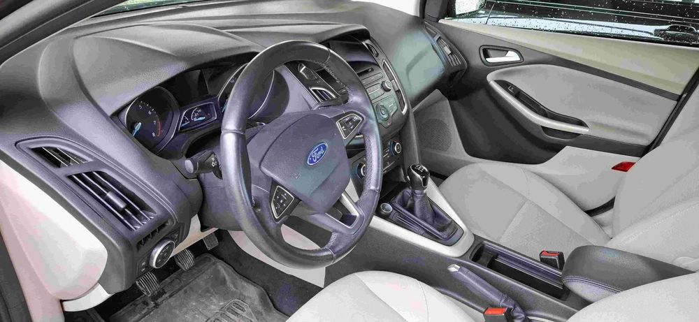 Ford Focus Ford Focus 1.6 (105kM) Trend Sedan, Bezwypadkowy, 2016 · Do negocjacji