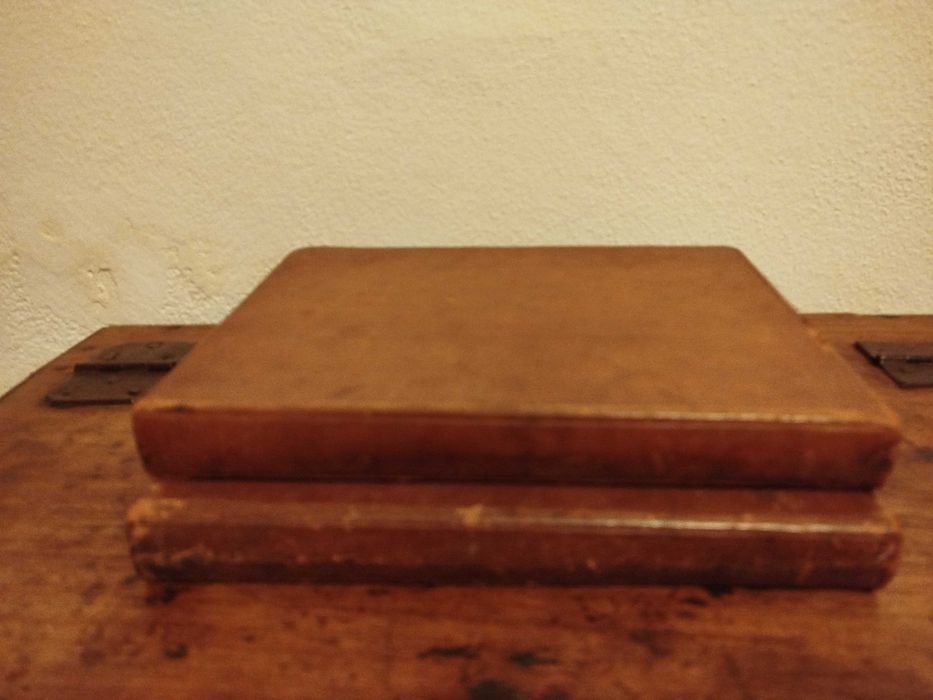 Manual de enfermagem, Dois volumes