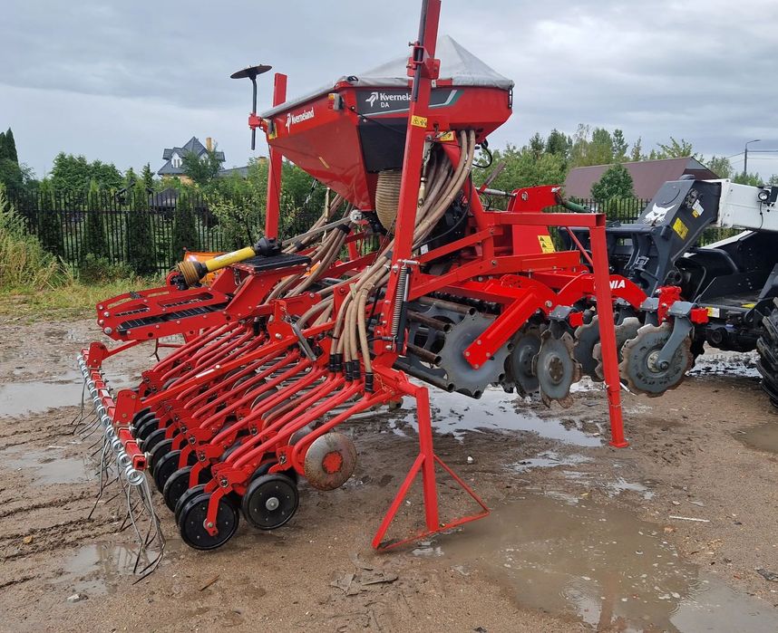 Kverneland unia ares l  DA Agregat uprawowo siewny unia ares L kverneland DA 3m