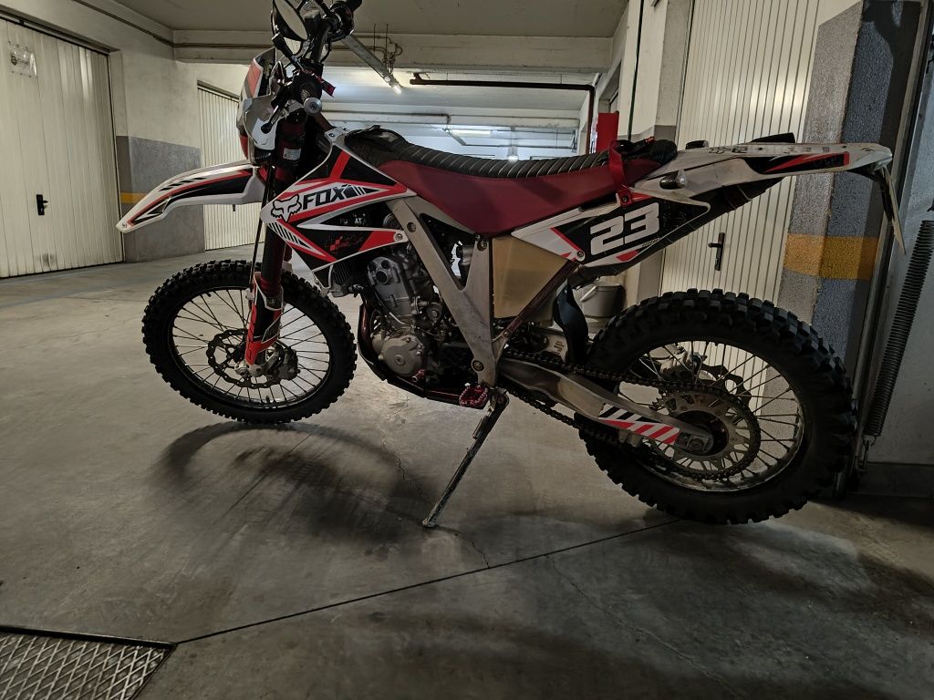 AJP PR5 250 Matriculada de 2016