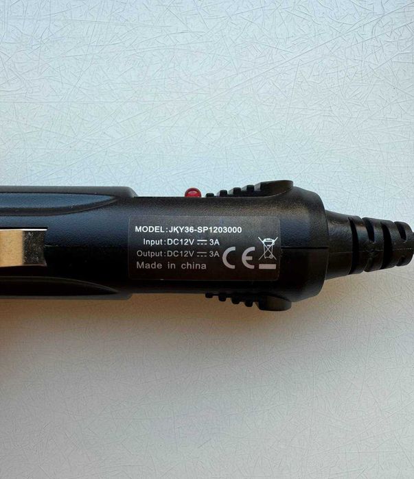 Автомобільний адаптер живлення в "прикурювач" 12V штекер 5.5мм*2.5мм