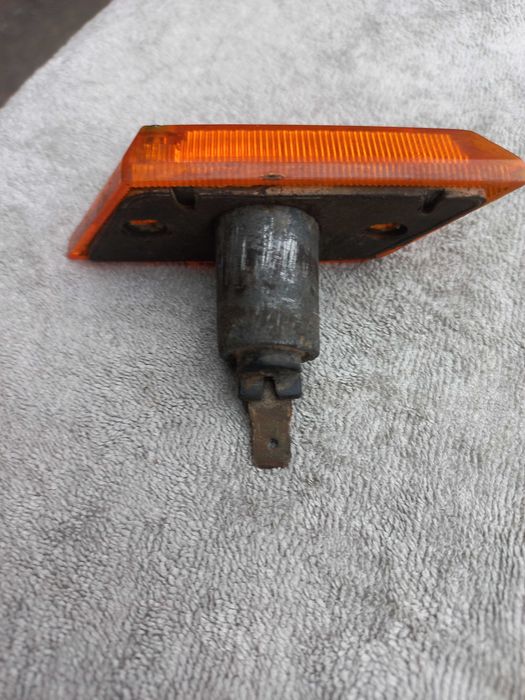 Повторитель поворотов ВАЗ 2103