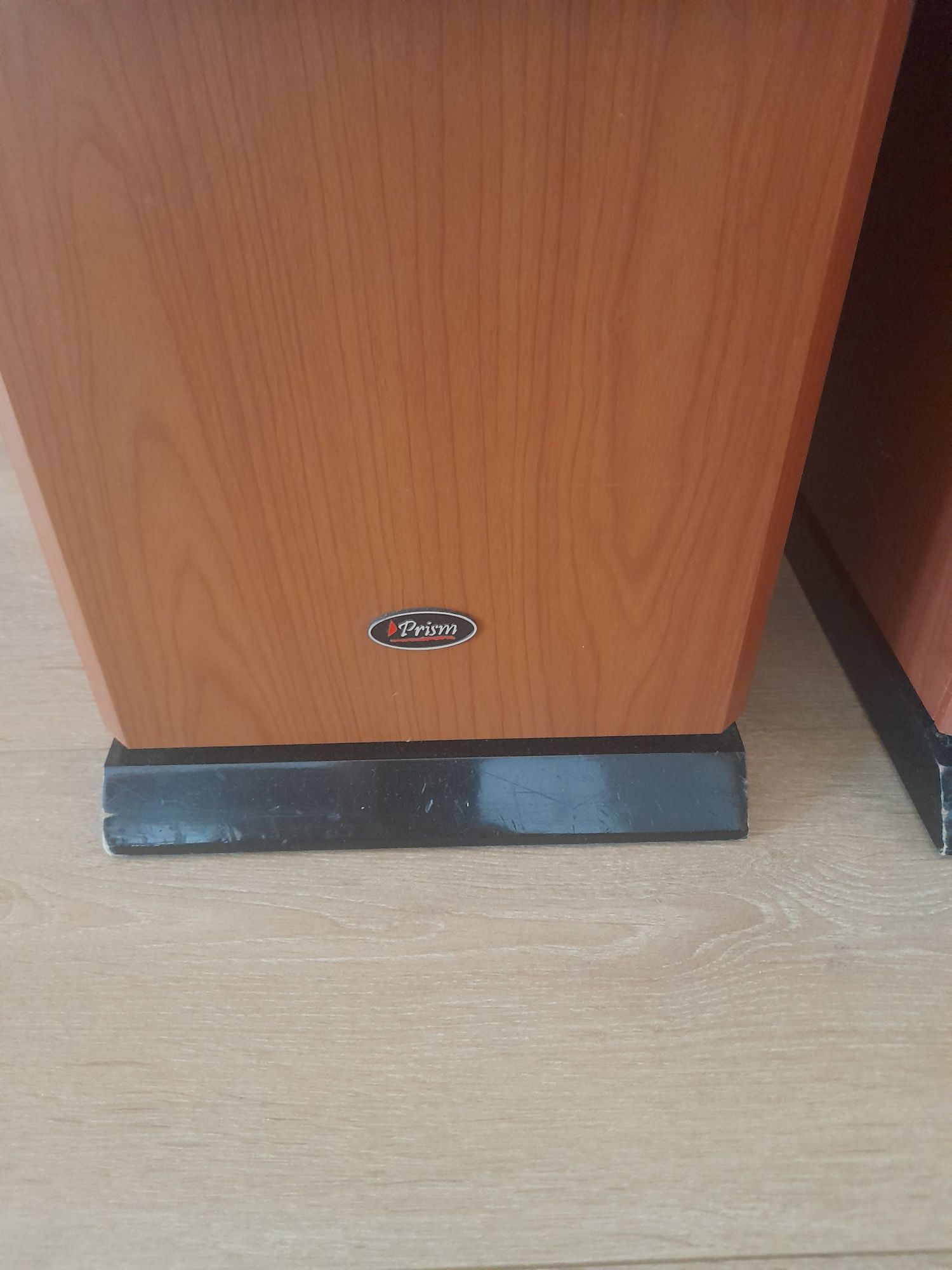 Głośniki kolumnowe Prism