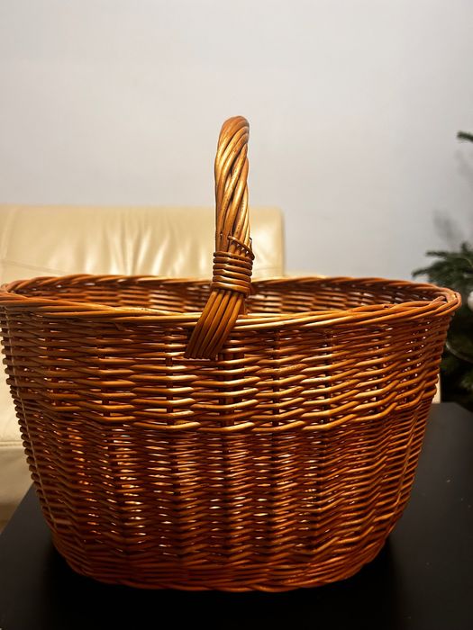 Kosz wiklinowy z rączką, bardzo pojemny