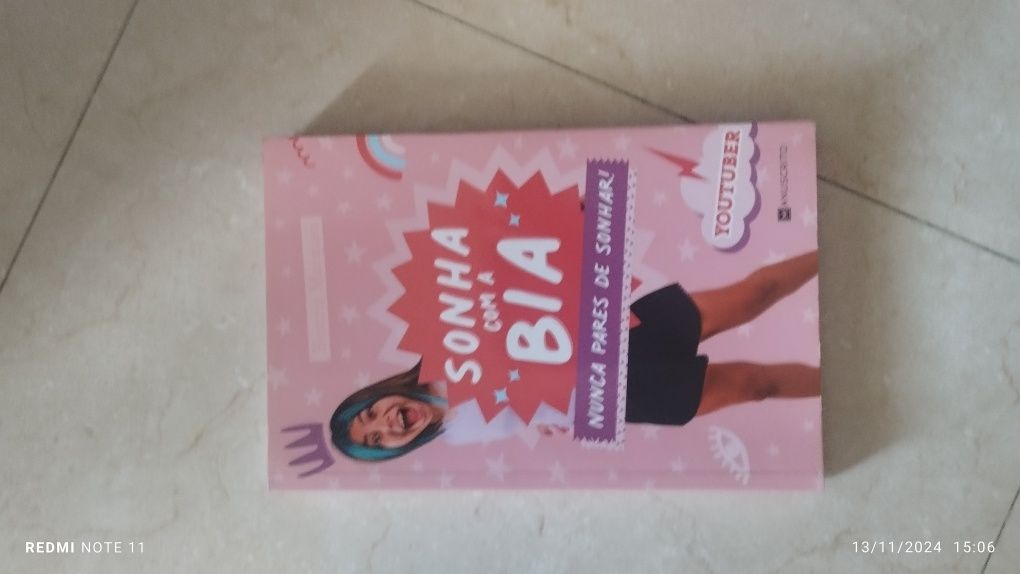 Vendo livro sonha com a bia