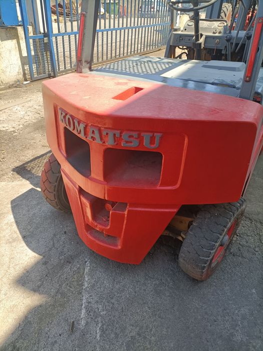 Empilhador Komatsu Diesel 2 ton