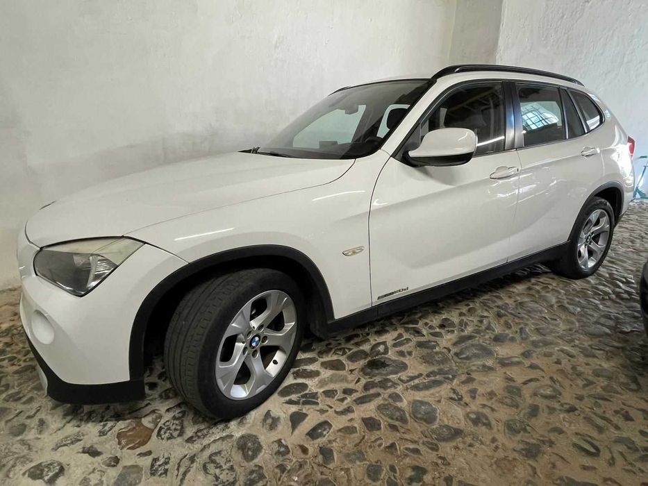 BMW X1 2.0D Sdrive 237.000 de 2009, Bancos em Pele