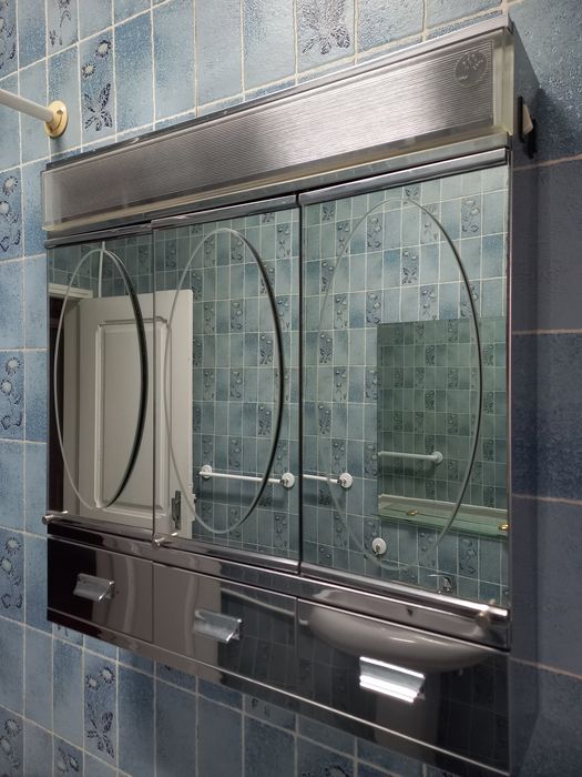 Armário  de casa de banho, farmácia