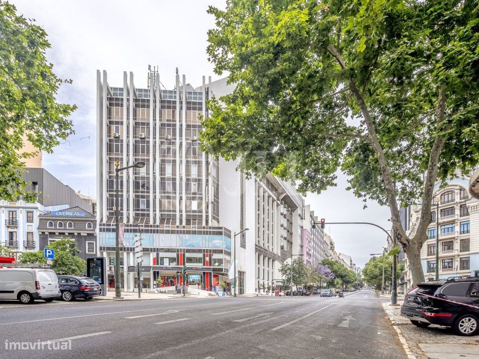 Espaço comercial no edifíco Castil em Lisboa